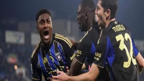 经典重现：绝不容负的巅峰对决